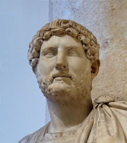 Los Bienes de Adriano: Busto del emperador hispanorromano